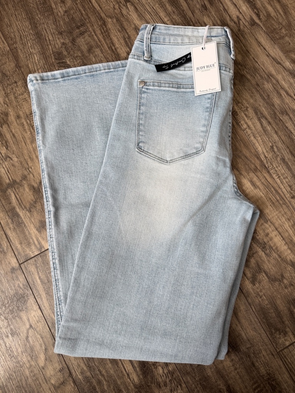 Judy Blue Faded Light Blue Straight Leg Jeans